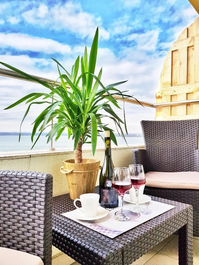 Lakeview Flats Summerland Мамая Екстериор снимка